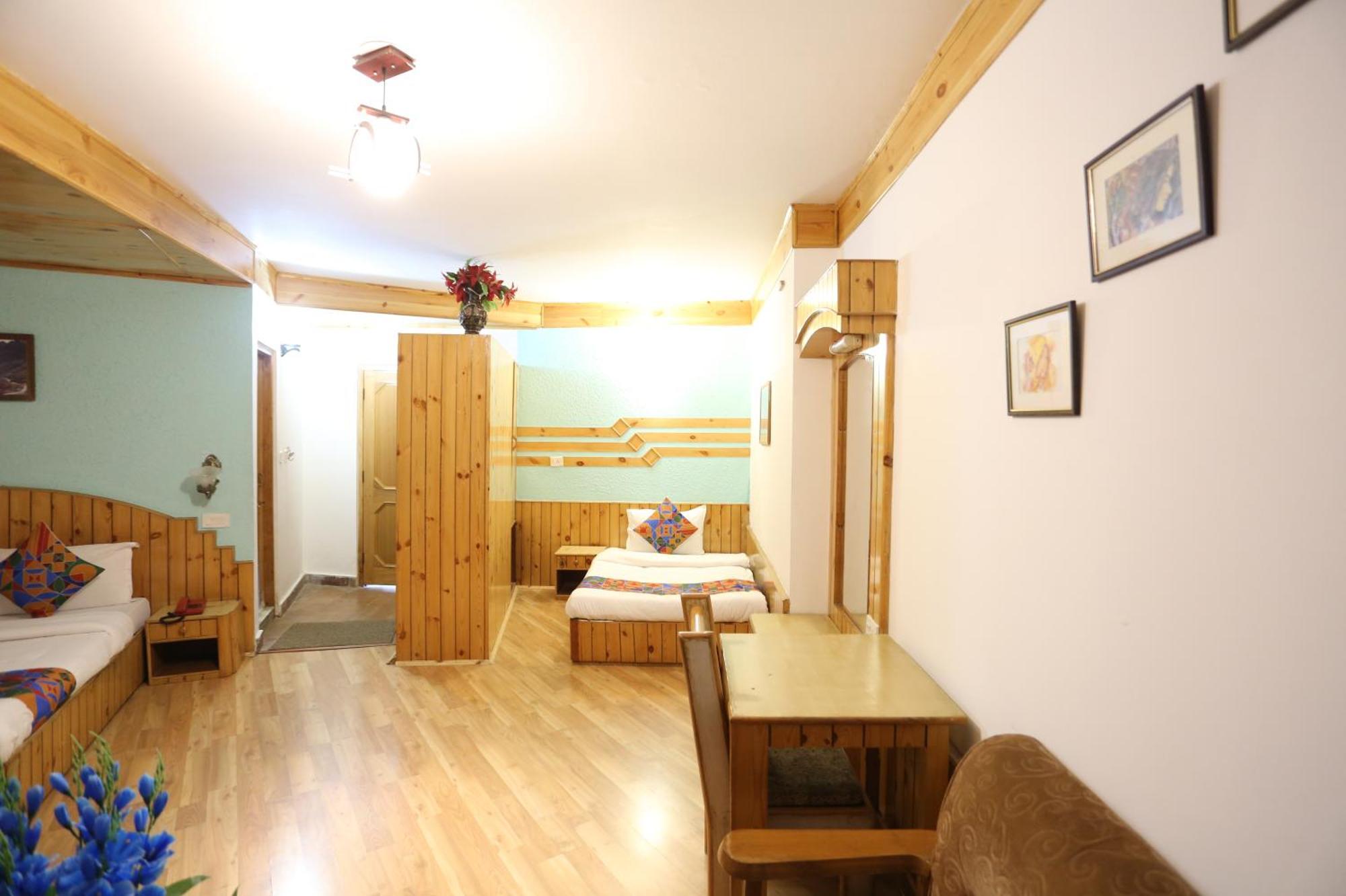 Hotel Surbhi Vashist Zewnętrze zdjęcie