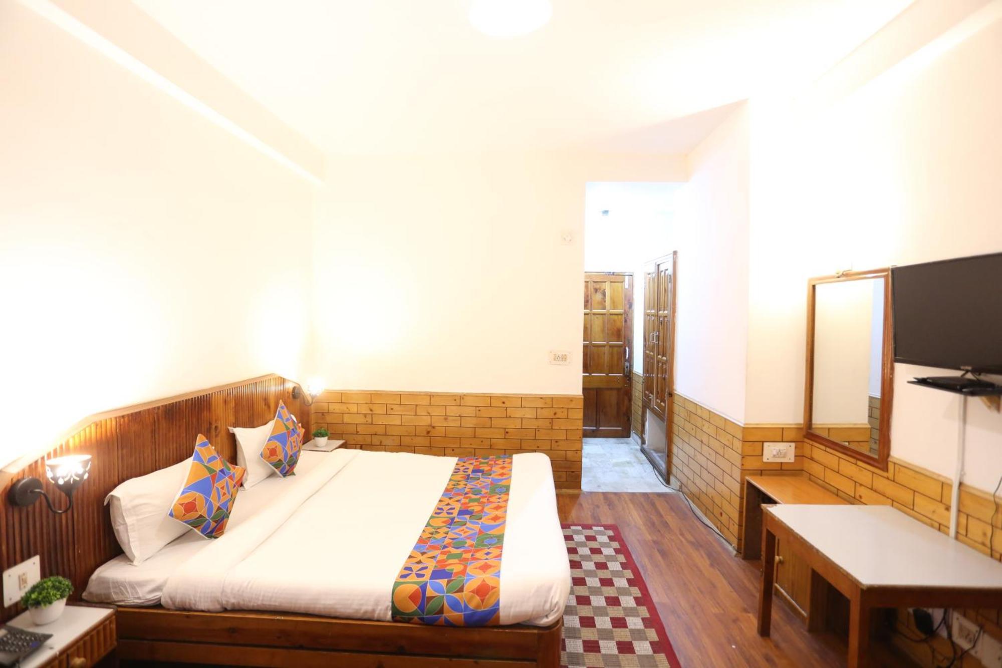 Hotel Surbhi Vashist Zewnętrze zdjęcie