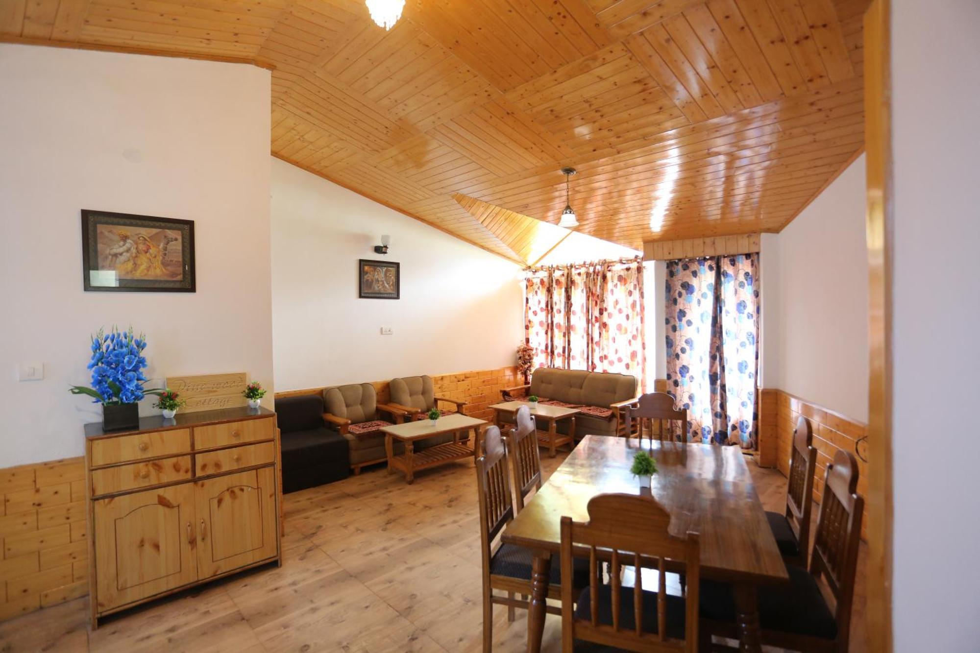 Hotel Surbhi Vashist Zewnętrze zdjęcie